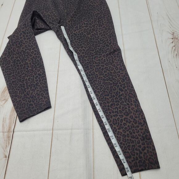 Liverpool Reese pull on cheetah ankle pants leggings stretchy tummy control - Picture 2 of 7